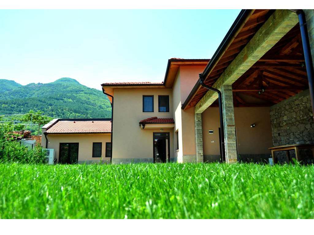 Yustina Villas Guest House Exterior foto